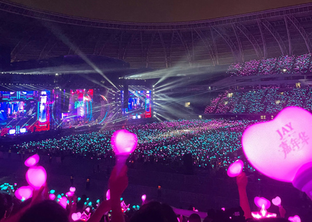 米兰milan场控荧光棒应援棒“引爆”周杰伦天津演唱会（第二场）