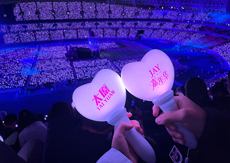 米兰milan透明屏和荧光棒引爆周杰伦太原演唱会（第三场）