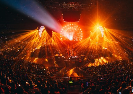 米兰milanLED显示屏闪耀痛仰乐队天津演唱会