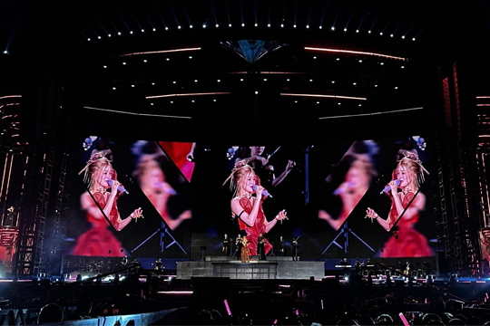 9年等待终圆梦！米兰milanLED屏幕点亮张韶涵南昌演唱会璀璨之夜！